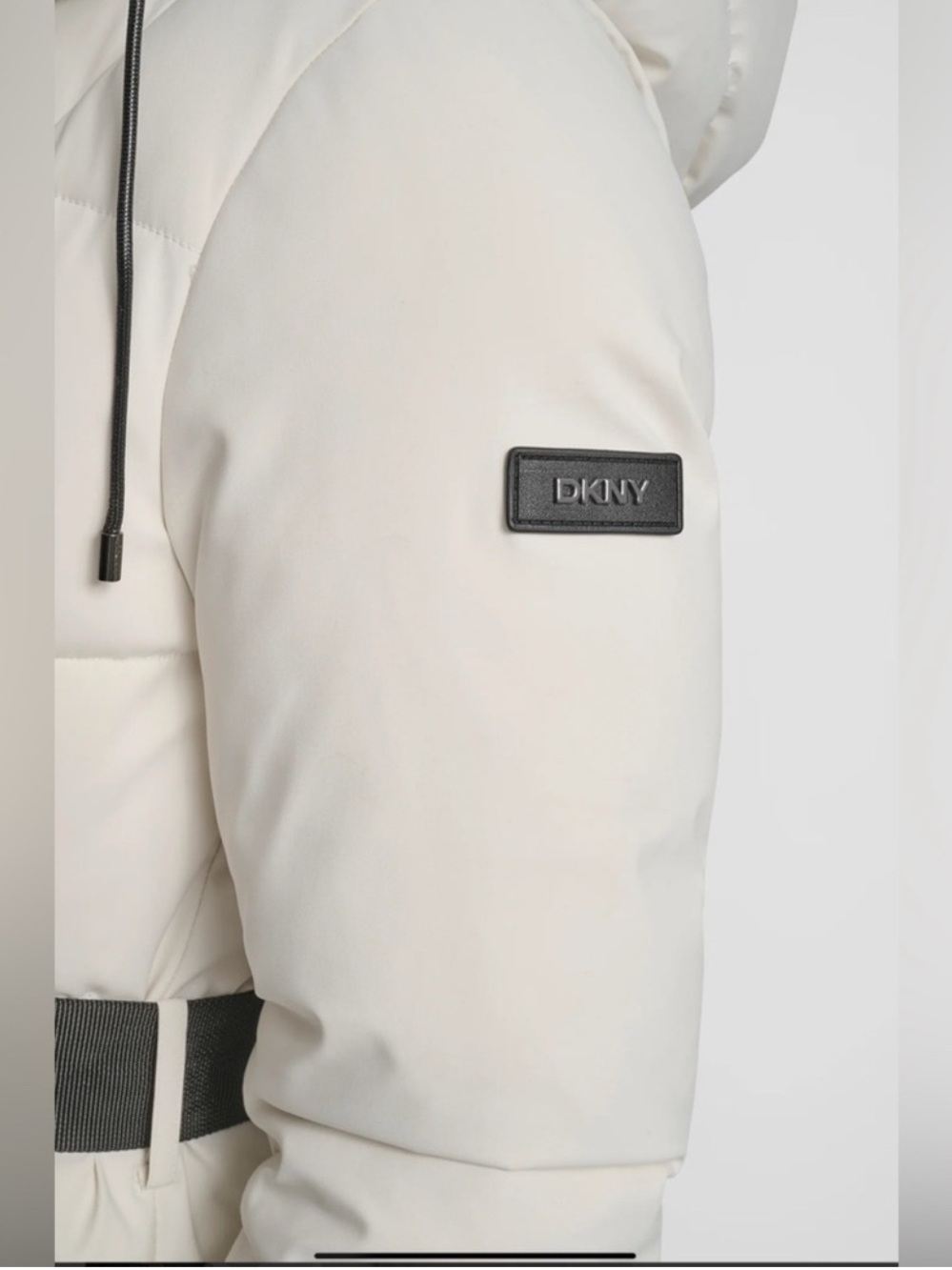 🌸 DKNY Cream Long Quilted Hooded Puffer Coat with Black Belt - Picture 4 of 9